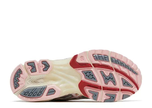 VANDYTHEPINK x atmos x Gel Nimbus 10.1 'Strawberry'