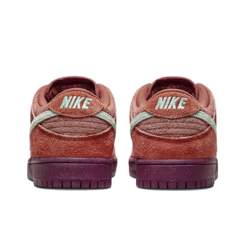 NIKE SB DUNK LOW MYSTIC RED ROSEWOOD